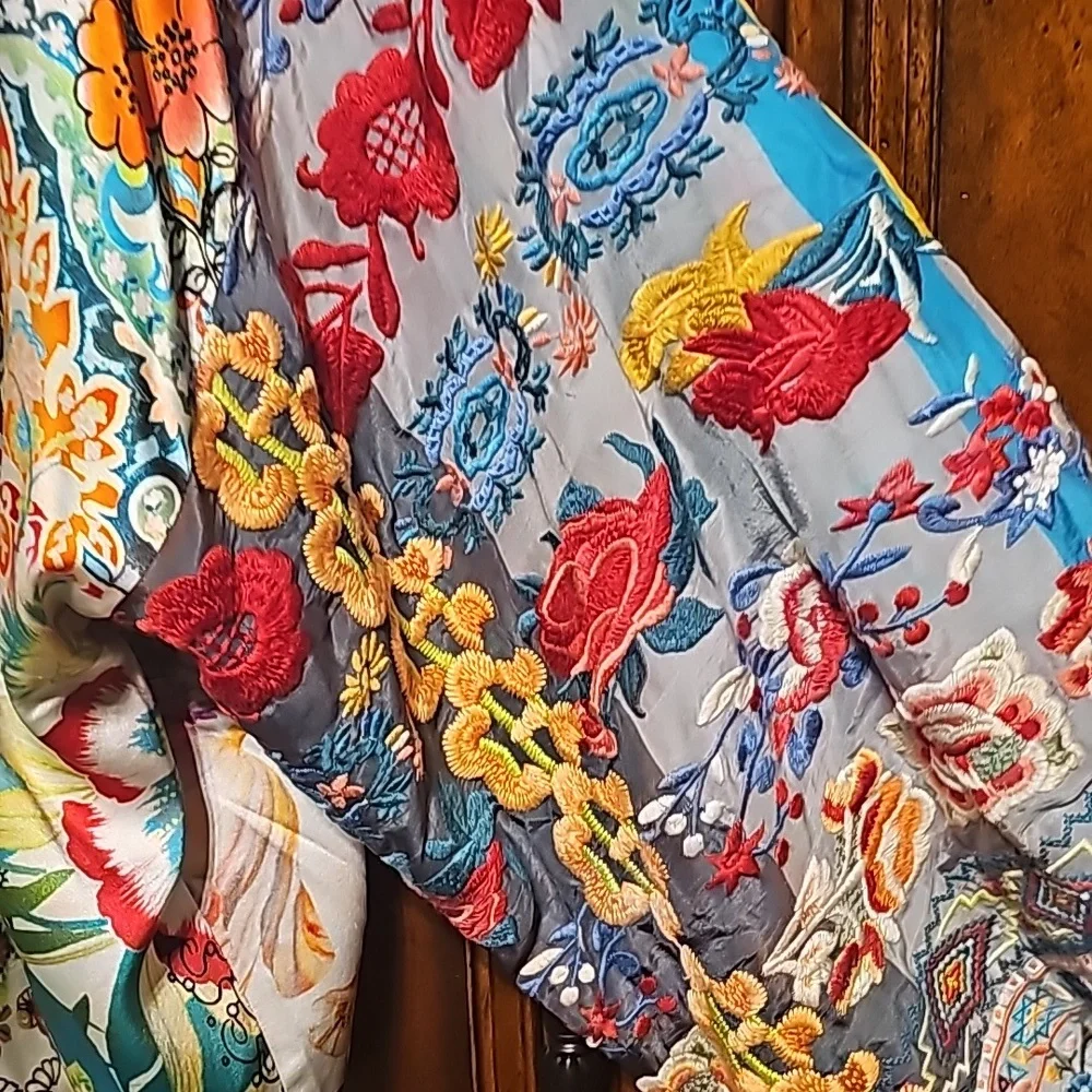 JOHNNY WAS DREAMER PRINT REVERSIBLE SILK  KIMONO W/EMBROIDERY SZ. MD! - Picture 10 of 16